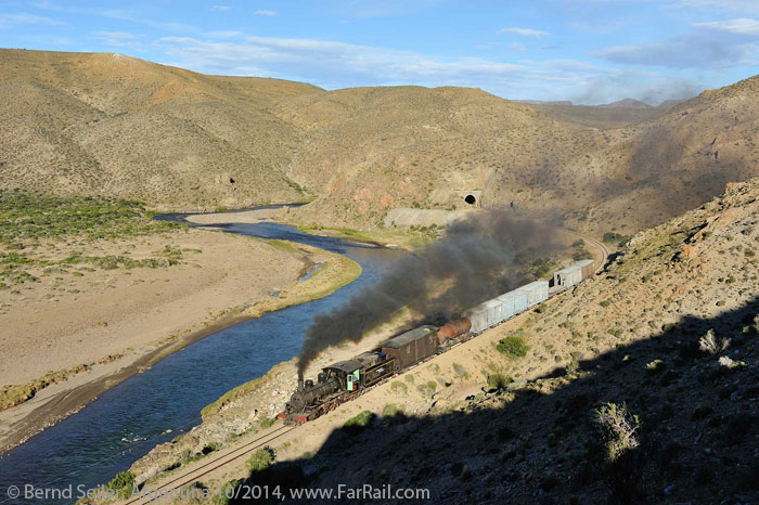 La Trochita - Der alte Patagonien-Express: Rio Chico
