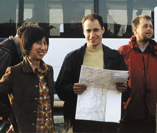 Der mit der Landkarte: Bernd Seiler, daneben Zhao Yang und Olaf Gröpler
