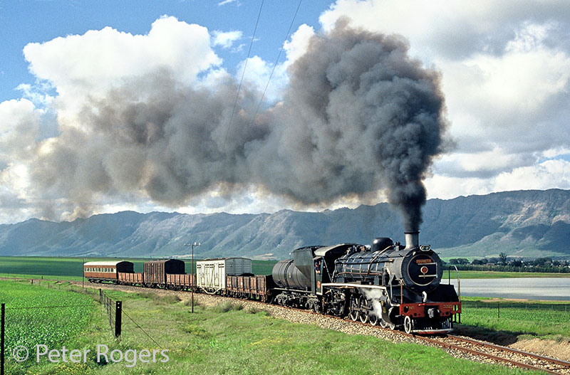 Cape Gauge Steam in South Africa, class 19D